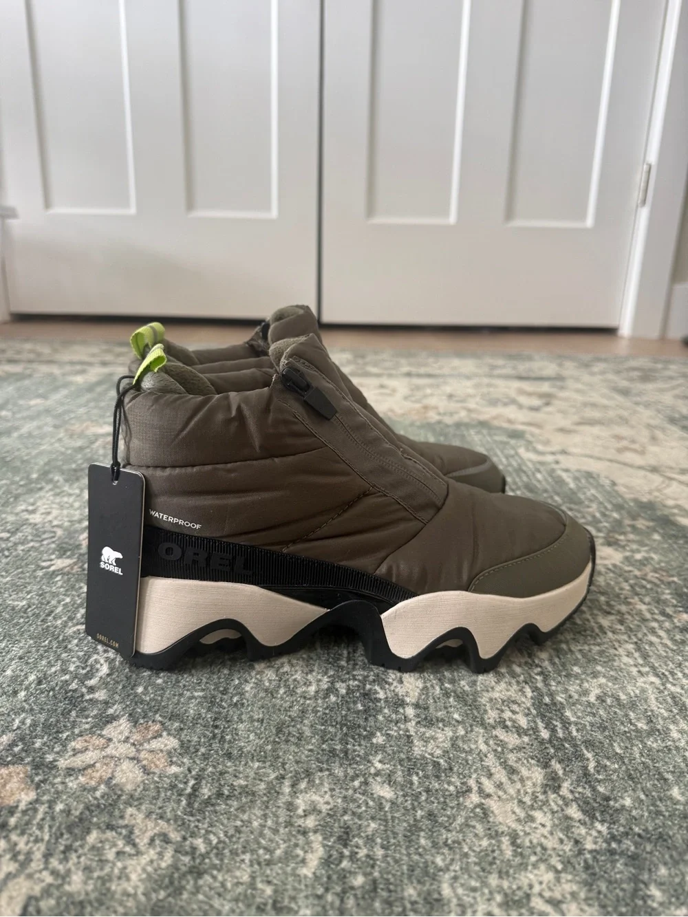 SOREL Kinetic Impact Puffy Zip Waterproof Boots Stone Green Size 6 NWT
